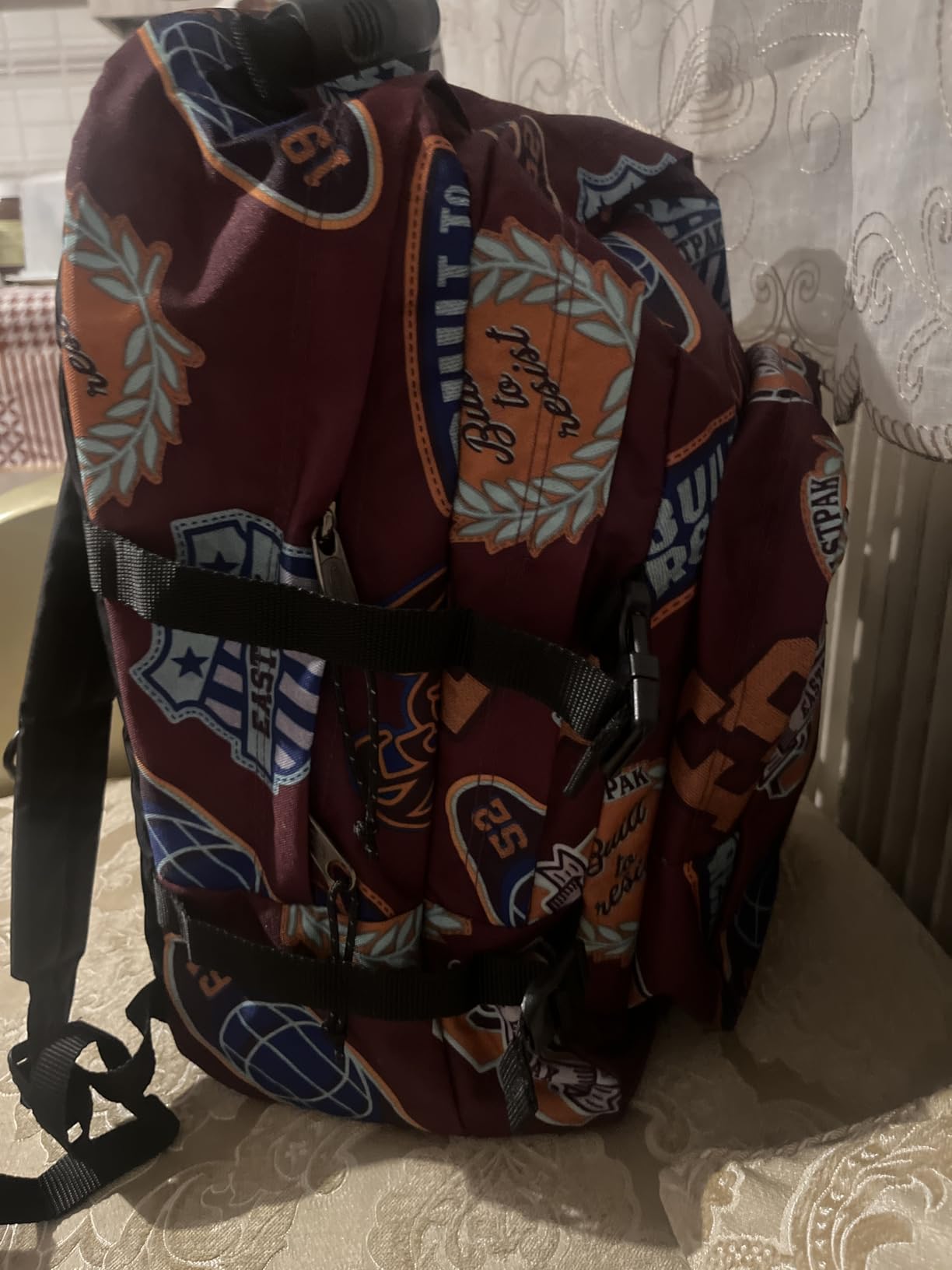 Buena mochila, un poco grande