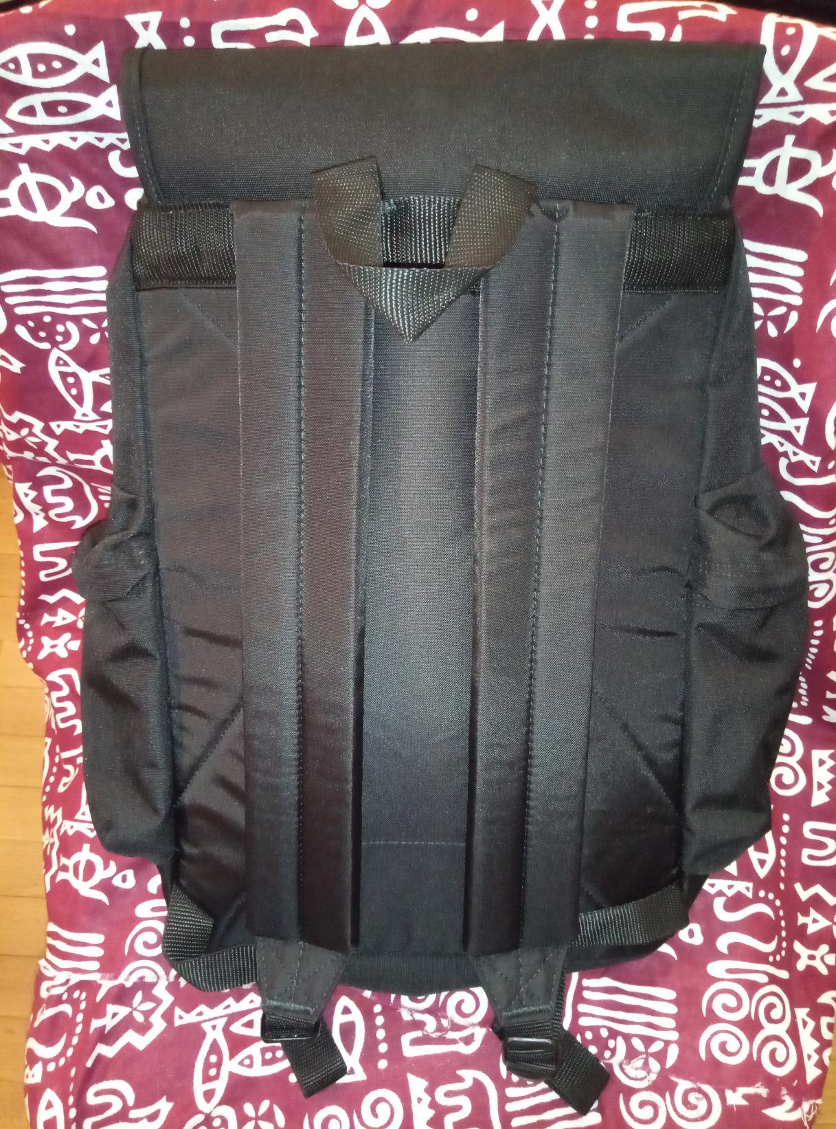 Muy buena mochila