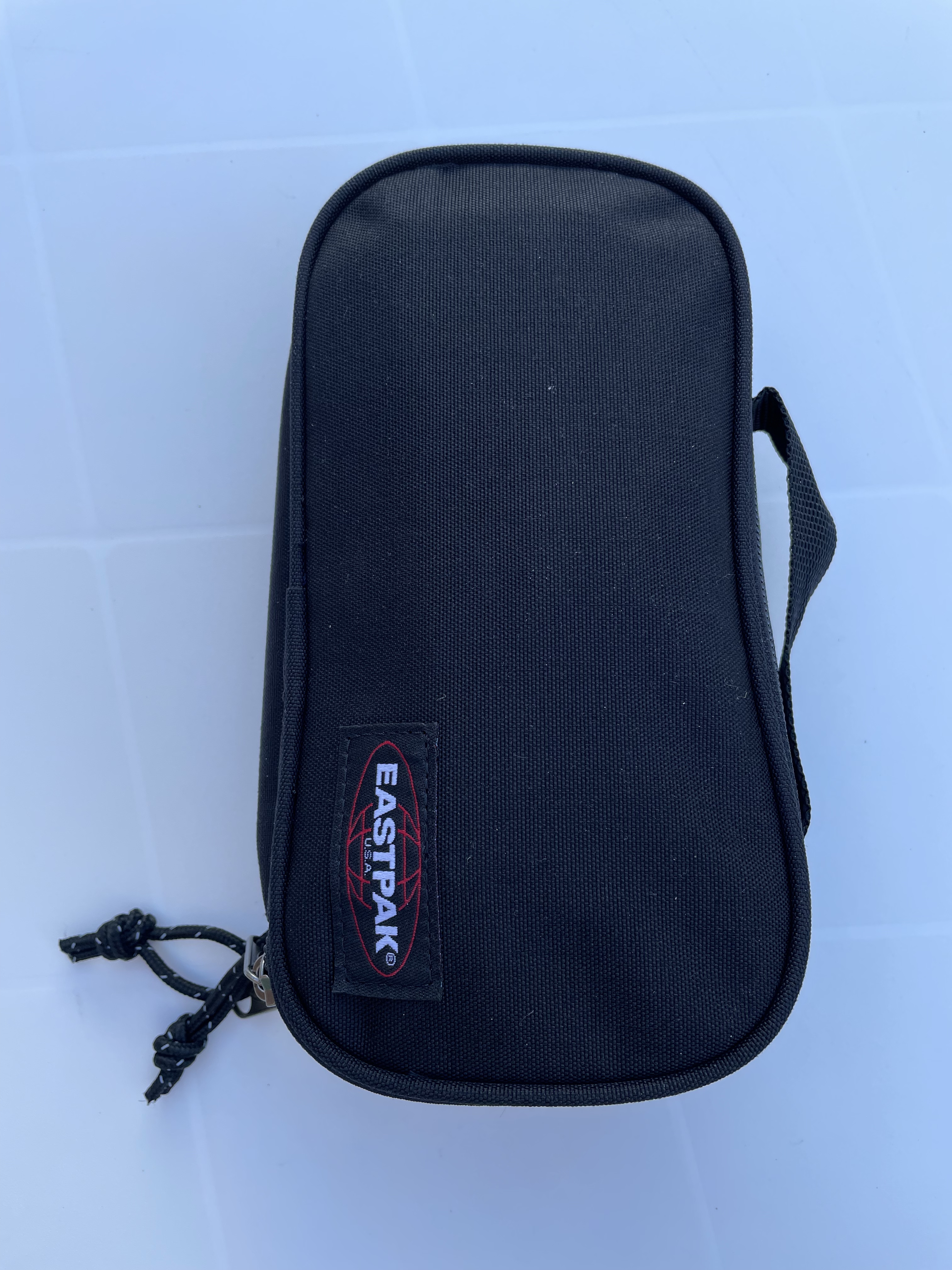 Buen estuche, pero pequeño